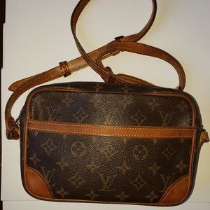 Authentic Vintage Louis Vuitton Women's Crossbody Shoulder Bag